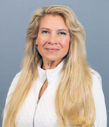 Photo of team member Genoveva Person